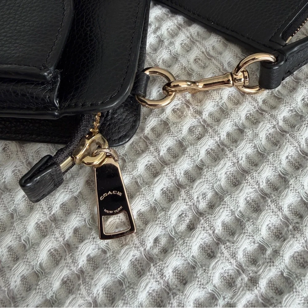 Coach Pop Up Messenger Bag - Picture 14 of 15